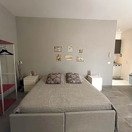 D'hotes Les Denias Bed & Breakfast 3*