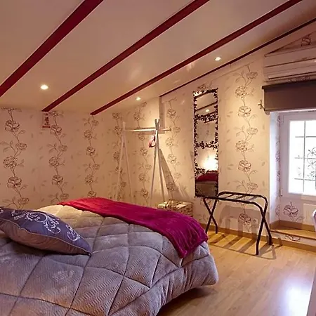 D'hotes Les Denias Bed & Breakfast 3*